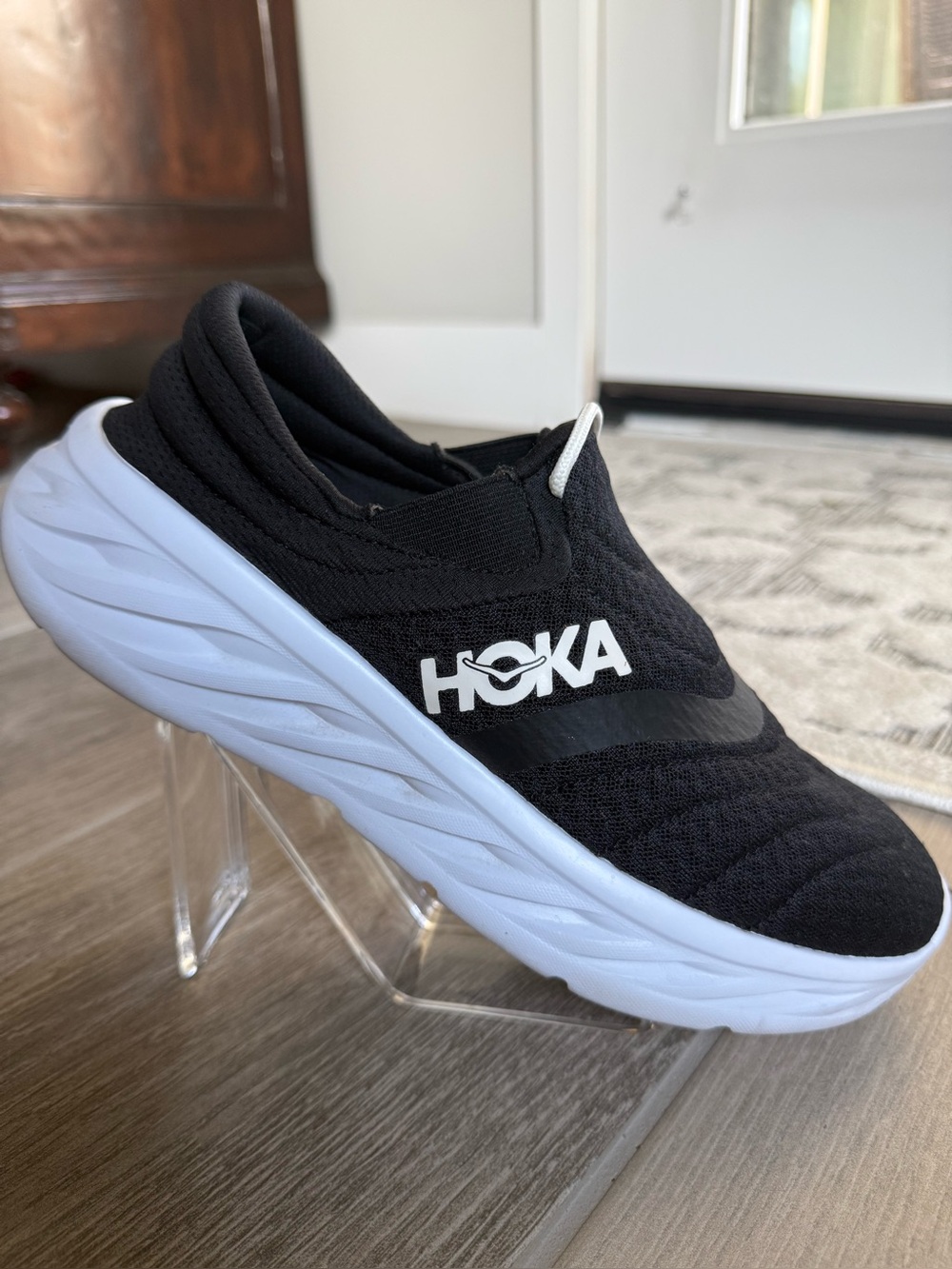 Hoka Ora Recovery Shoe 2 Black White Slip On Sneakers Excellent Condition Size 8